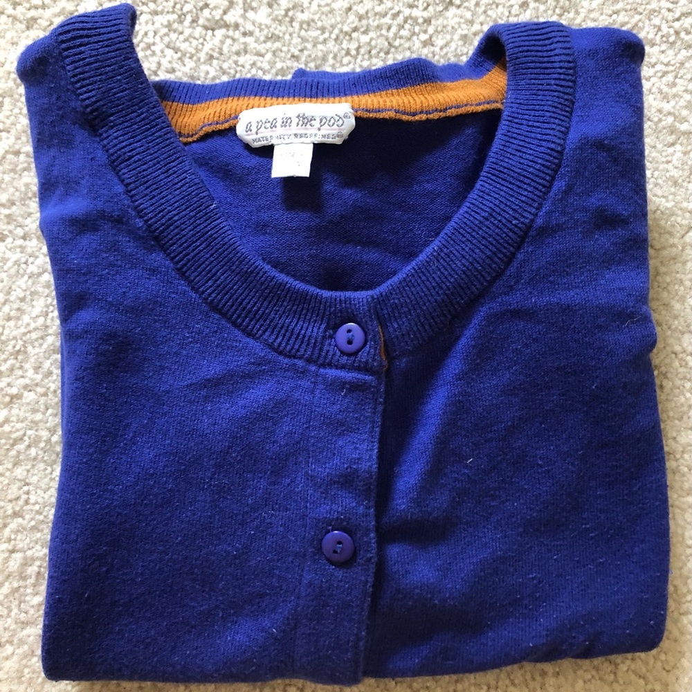 A Pea in the Pod maternity cardigan